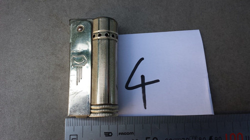 Ancien briquet à essence - 4/,