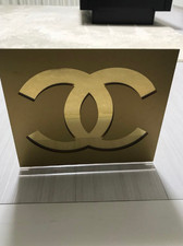 LOGO CHANEL présentoir