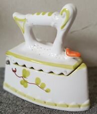 Fer à repasser vide poche en céramique