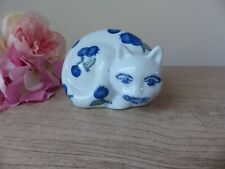 Statuette chat en porcelaine