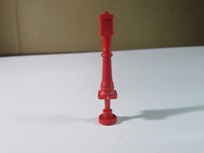 336Z Vintage Jouet Miniature Plastique Lampadaire Rouge avec son Pied H 5.7 cm
