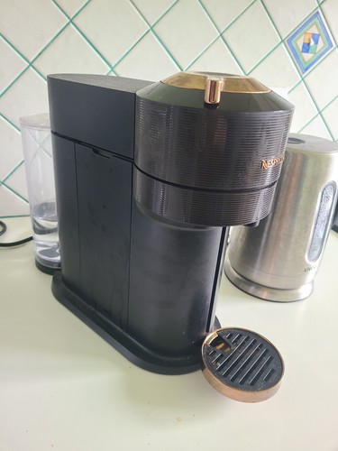 Machine café nespresso - à,