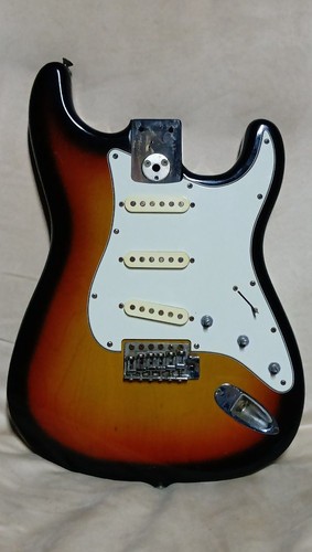 Guitare micro non originale