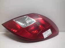 Feu arriere principal droit