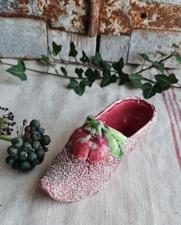 ANCIENNE CHAUSSURE PORCELAINE BISCUIT  PORTE AIGUILLE A CHAPEAUX