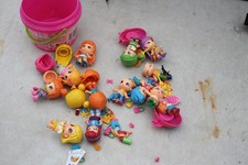 gros lot pin y pon poupée