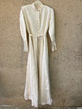 Ancienne robe longue des