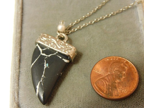 Pendentif noir design dent - noir,
