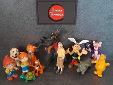 Lot 12 figurines BULLY divers