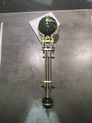 Pendule mystérieuse - pendule,