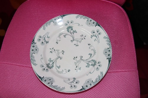Plat sur pied faïence