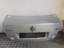 Malle/Hayon arriere VOLKSWAGEN BORA Satinsilber (LB7Z/X1) 1J5827025P