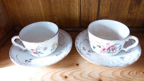 Grandes tasses anciennes