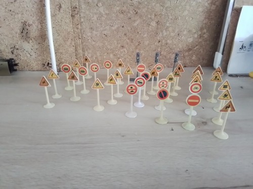 Scale signs and 3 - 35,