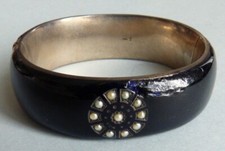 Bracelet ancien 19e siècle en argent massif et émail et perles