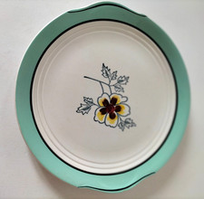 Plat Céranord Saint-Amand modèle Églantine vert amande