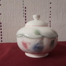 1 sucrier en porcelaine
