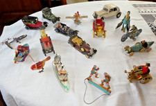 JOUETS ANCIENS LOT DE 16 AUTOMATES MECANIQUES EN TOLE VOITURES PERSONNAGES AUTRE