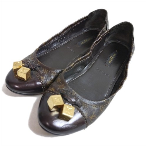 Chaussures plates authentiques