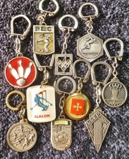 Lot PORTE CLÉ Sport Bowling Pétanque SKI Athlétisme USEP 1960 AUGIS BOURBON