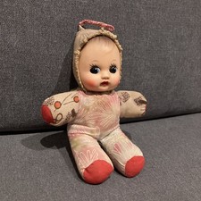 Ancienne petite poupée de