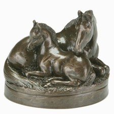 Figurine poulain jument