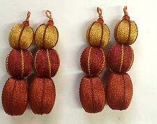 PASSEMENTERIE HOULES 2 PAIRE 3 PERLES COULEUR OCRE.OCRE.DORE REF 47.3POOD