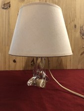 petite lampe de table en