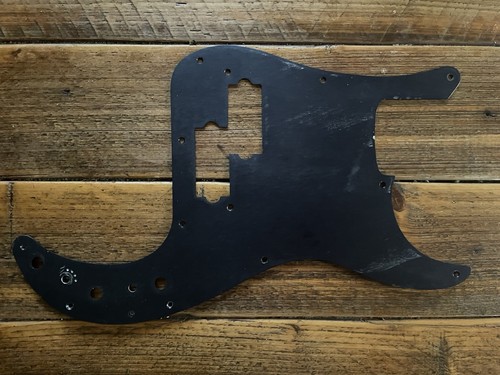 Vintage fender bass - fender, pickguard