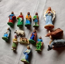 lot de sujets personnage de creche de noel