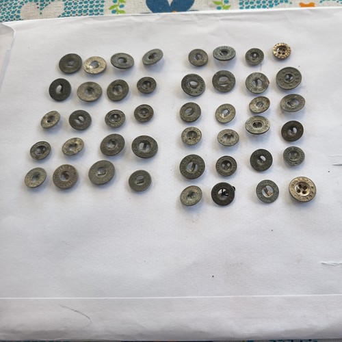 Lot boutons equipements - 40, "equipements