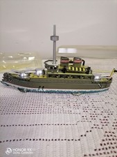 Bateau ancien à vapeur