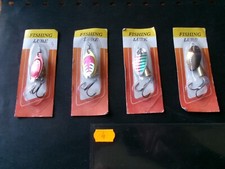 Leurres anciens  4 cuillers . Neuves . Pêche a la truite ou petits carnassiers.