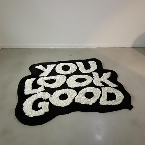 Tapis you look good - look,