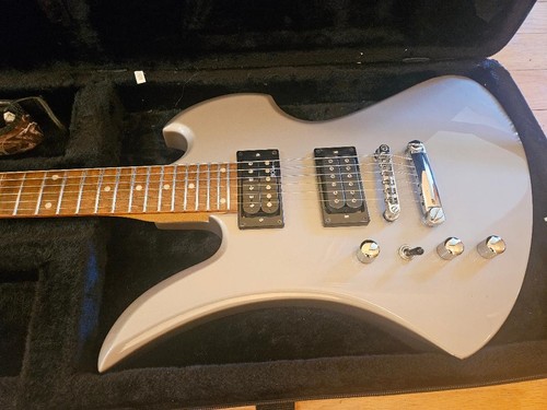 Rich rare left handed - b.c.,