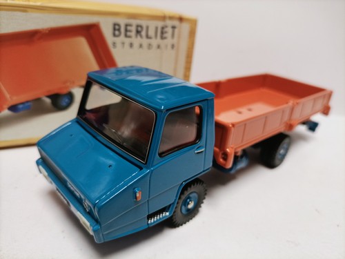 Norev berliet stradair - norev,