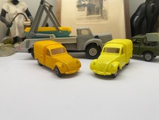 ANCIENNE NOREV PLASTIQUE LOT DE 2 CITROEN 2 CV COMMERCIALE N°26  POUR PIECES