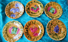 6 Assiettes a dessert en barbotine de Sarreguemines majolica décor de fruit