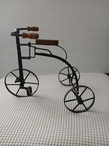Vtg small tricycle iron with - small, tricycle,