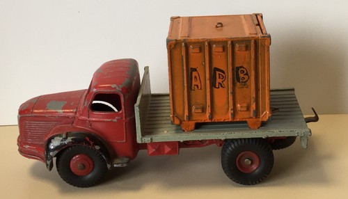 Dinky toys camion berliet - toys,