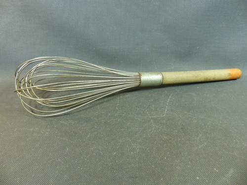 Ancien grand fouet cuisine - grand,
