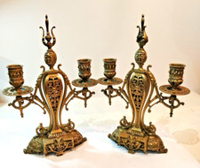 une paire de candélabre