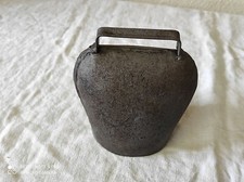 Ancienne cloche de vache 12 x 7 cm par 13 cm de haut 