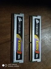 2 barrettes de RAM Mémoire