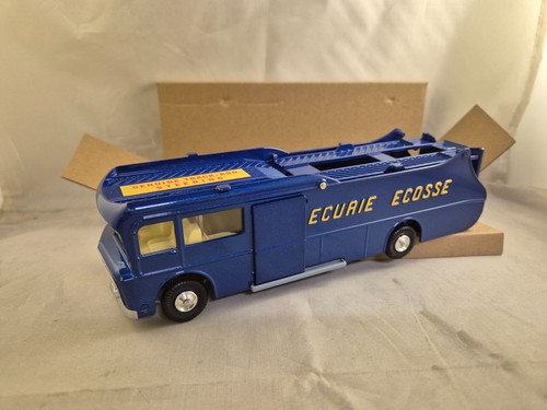 Corgi cd54321065 ecurie - corgi,