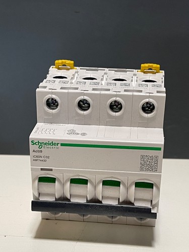A9f74432 schneider disjoncteur - schneider,