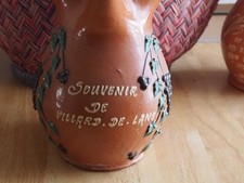 Ancien pichet parlant de Savoie en poterie vernissée, fait à la main, année 30
