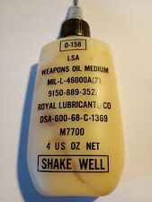 Burette d'huile pour Arme  US, Vietnam daté 1968 idéal reconstitution .