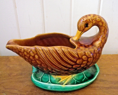 Saucière verseuse forme de - saucière,