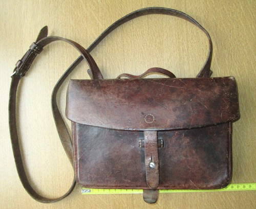 Ancienne sacoche cuir - ancienne, en
